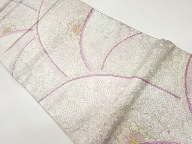 華文に孔雀羽根・草花模様織出し袋帯